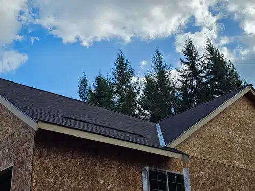Local South Hill roofing contractor in WA near 98374